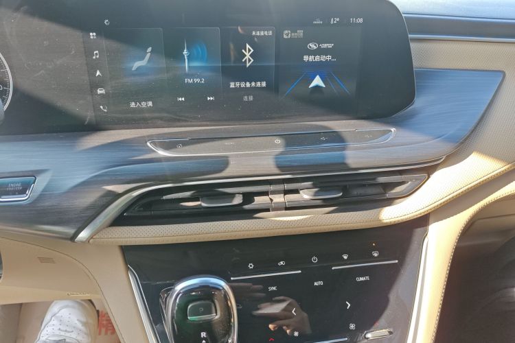 别克GL8 2020款 ES陆尊 653T 旗舰型中控内饰16