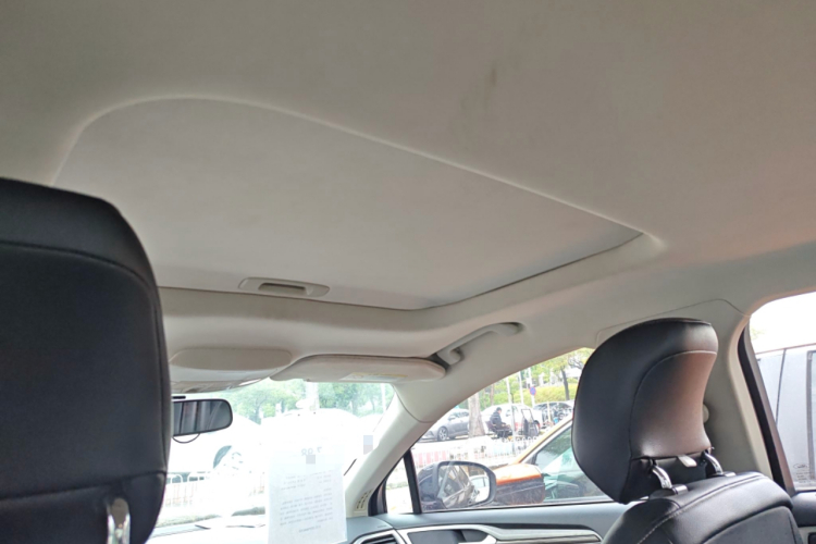 福特 蒙迪欧 2020款 EcoBoost 180 时尚型中控内饰22