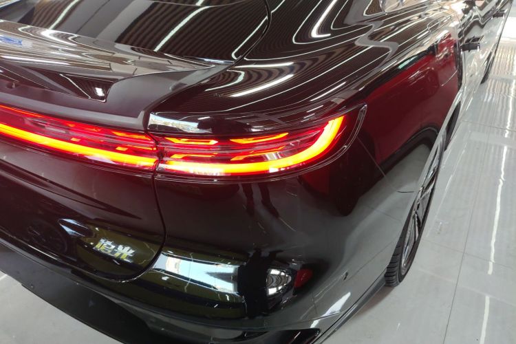 岚图汽车 岚图追光 2023款 四驱标准版车身外观9