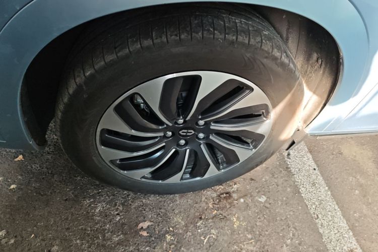 鸿蒙智行 问界M7 2024款 1.5T 智驾四驱Max版 5座车身外观6007