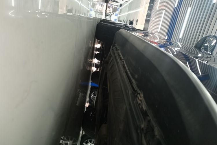 奔驰GLC 2022款 改款 GLC 300 L 4MATIC 动感型局部细节9002