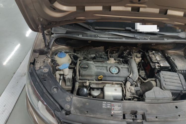 大众 途安 2015款 1.4T DSG舒适版5座局部细节9006