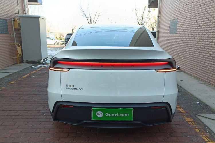 特斯拉 Model Y 2025款 改款 长续航全轮驱动版车身外观6004