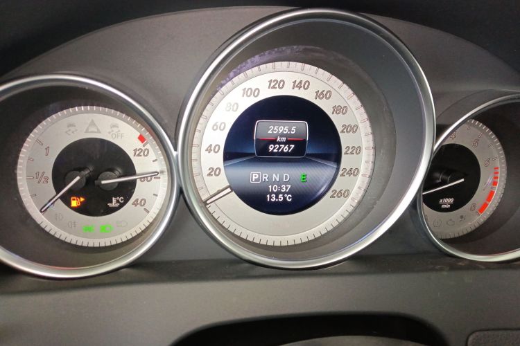 奔驰C级 2013款 C 300 运动型 Grand Edition中控内饰14