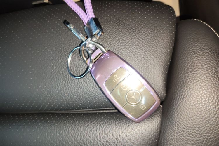 奔驰GLC轿跑 2022款 改款 GLC 300 4MATIC 轿跑SUV中控内饰7001