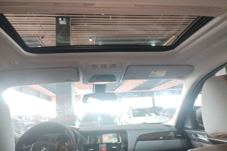 宝马X4 2014款 xDrive20i X设计套装局部细节22