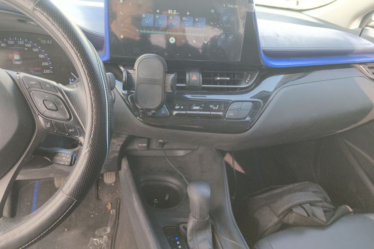 丰田C-HR 2023款 2.0L 领先版中控内饰16