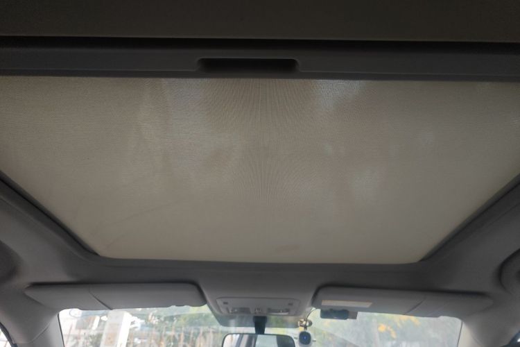 雷诺 科雷傲(进口) 2014款 改款 2.0L 两驱标准版中控内饰22