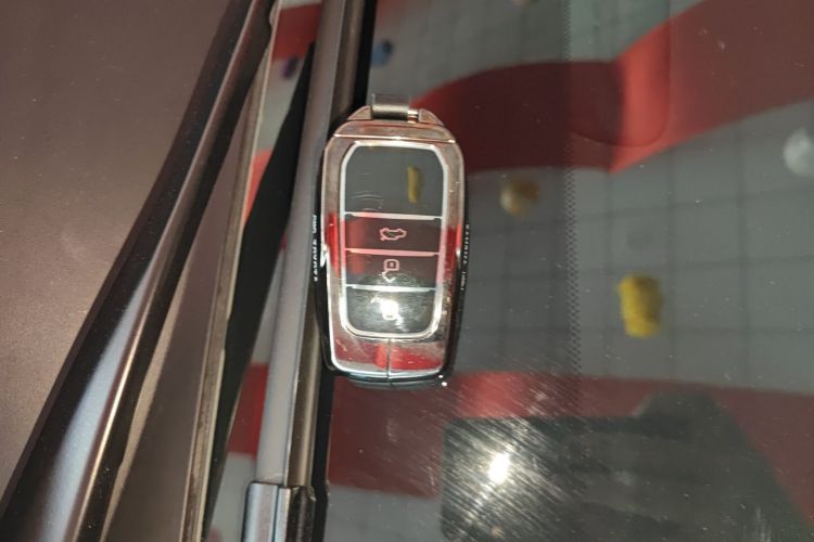 丰田 凯美瑞 2026款 双擎 2.0HE 精英版中控内饰11