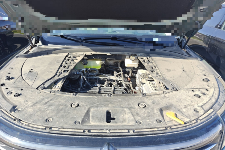 鸿蒙智行 问界M7 2022款 1.5T 后驱舒适版机舱底盘24