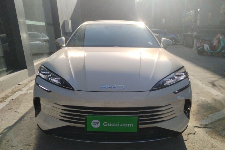 比亚迪 海豹07 DM-i 2025款 智驾版 DM-i 1.5L 125km 尊贵型车身外观2