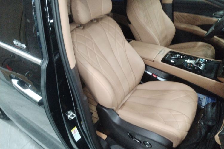 腾势D9 2025款 DM-i 智驾版 1020 四驱旗舰型局部细节41