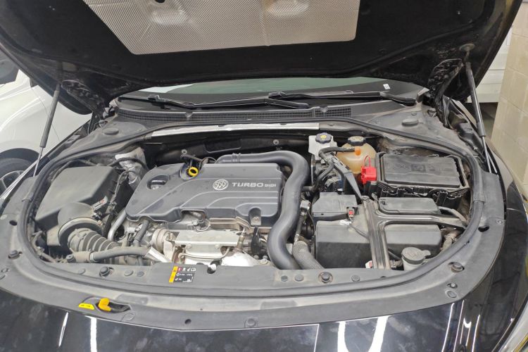 别克 君越 2022款 552T 豪华型机舱底盘24