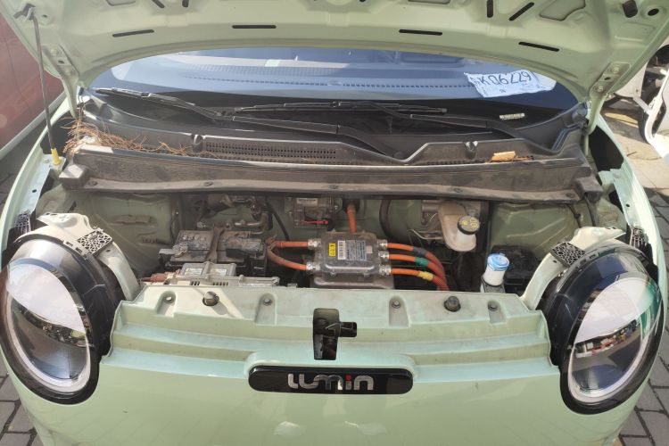 长安启源 长安Lumin 2022款 210km 香甜款机舱底盘24