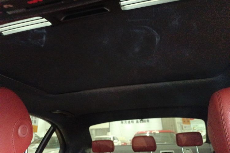 奔驰C级 2015款 C 200 运动版局部细节22