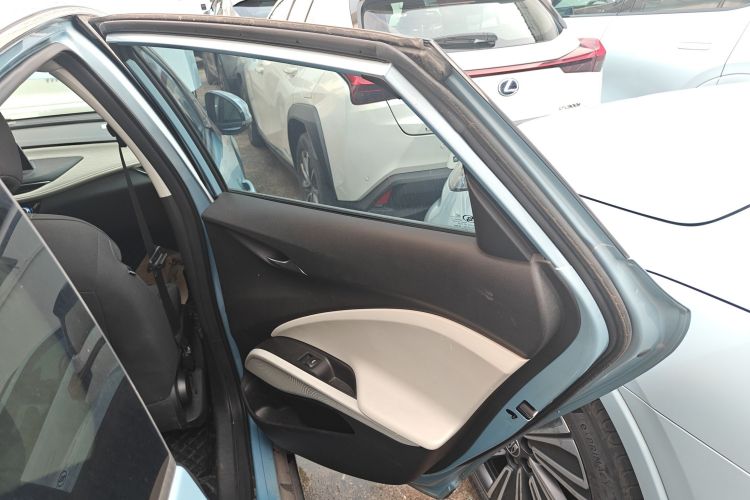 别克 微蓝6 2020款 插电混动 互联时尚型中控内饰7006