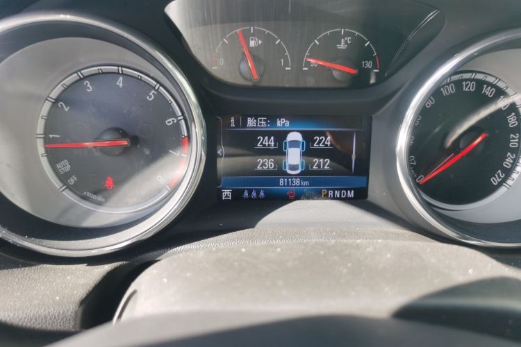 别克 君威 2019款 20T 豪华型 国VI中控内饰15