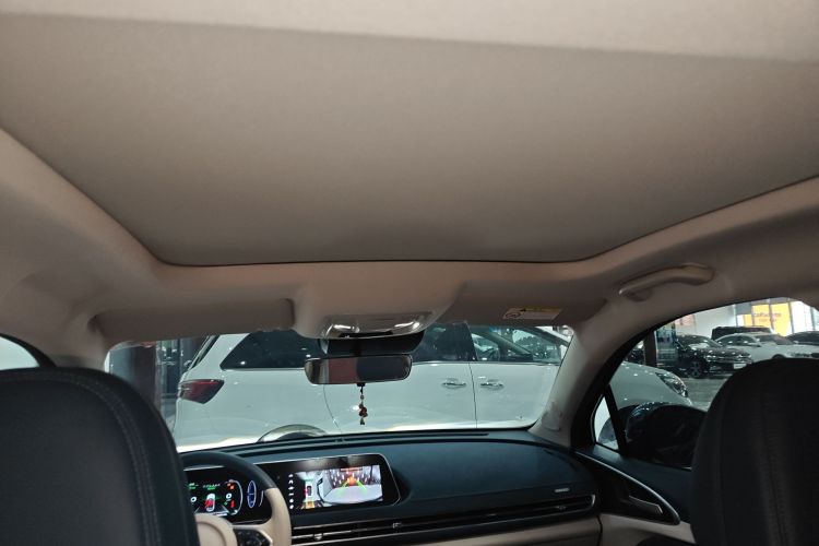 欧拉好猫 2021款 400km标准续航 维纳斯版 三元锂中控内饰22