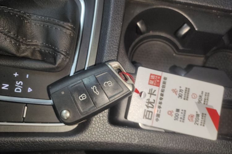 大众 高尔夫 2015款 1.4TSI 自动豪华型中控内饰11