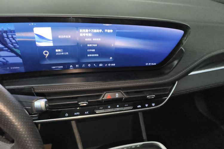 别克 君越 2023款 28T 越尊版中控内饰16