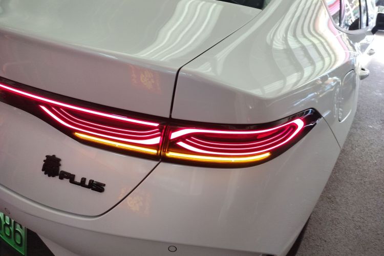 比亚迪 秦PLUS 2025款 DM-i 智驾版 55KM领先型车身外观9