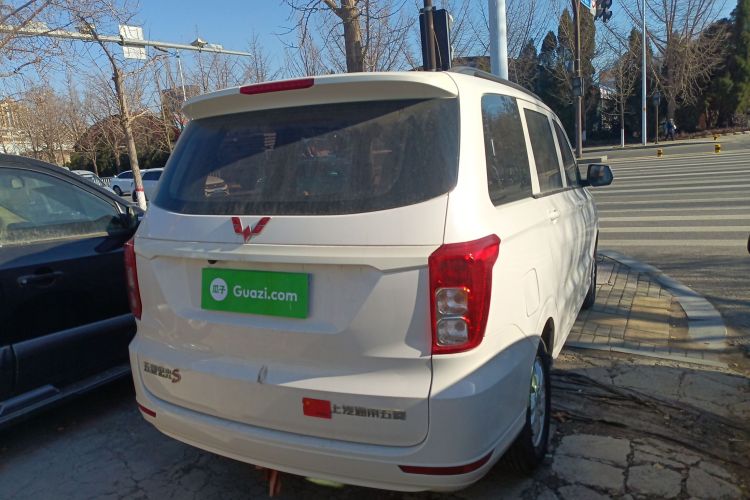 五菱汽车 五菱宏光 2019款 1.5L S标准型国VI LAR车身外观6005