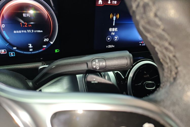 奔驰GLB 2022款 改款二 GLB 200 动感型局部细节18