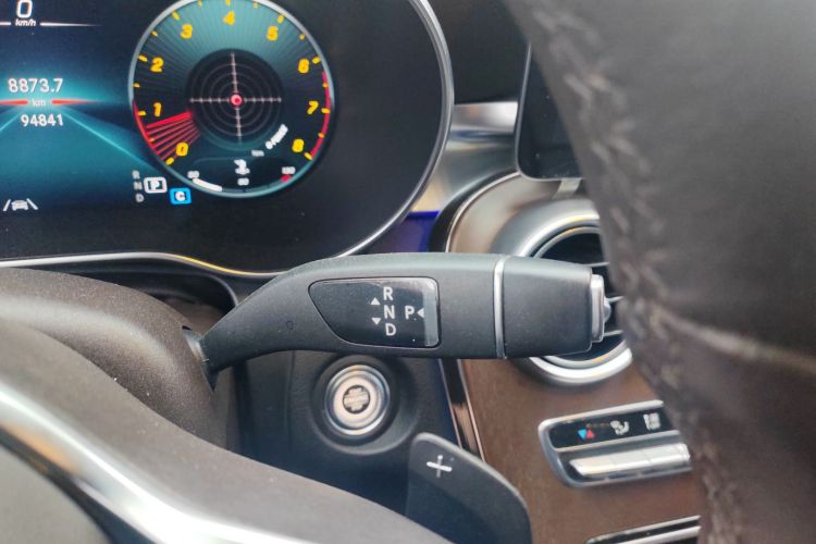 奔驰GLC 2022款 GLC 300 L 4MATIC 动感型中控内饰18