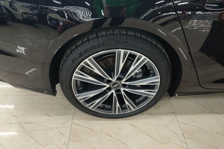 奥迪A6L 2024款 45 TFSI quattro 臻选动感型车身外观6002