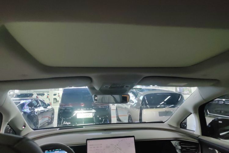 腾势D9 2022款 DM-i 970 四驱旗舰型中控内饰22