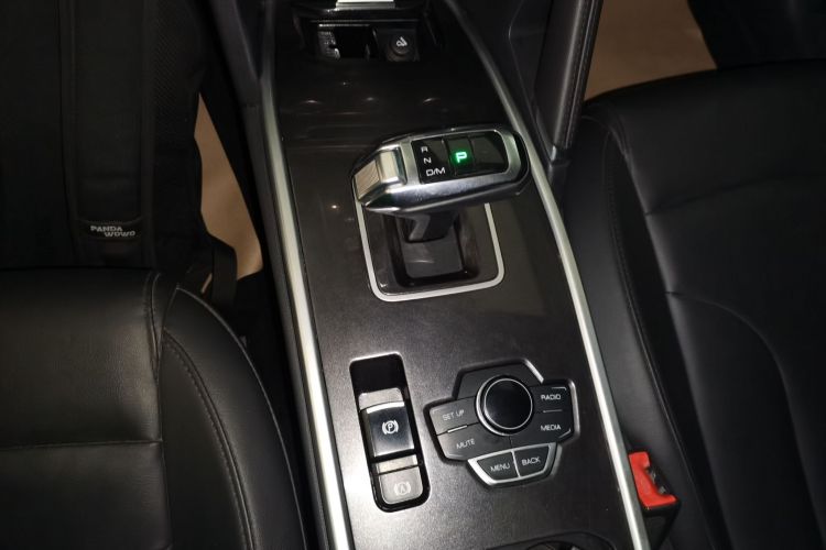 哈弗H6 2018款 蓝标 运动版 1.5T 自动两驱精英型中控内饰18