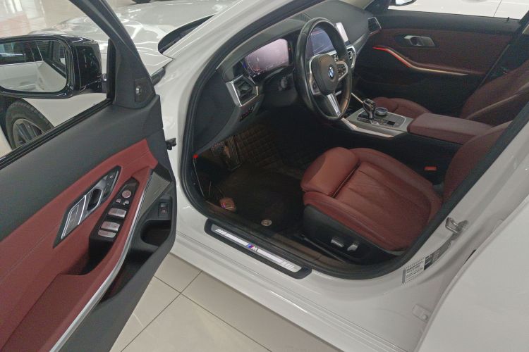 宝马3系 2022款 325Li M运动曜夜套装中控内饰20