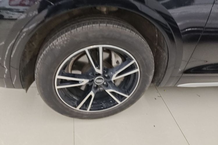 奥迪Q5L 2022款 40T 时尚动感型车身外观6007