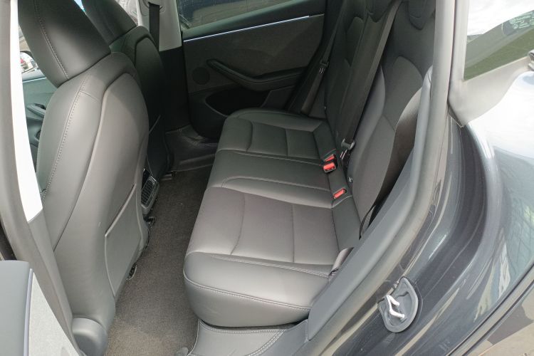 特斯拉 Model 3 2025款 后轮驱动版中控内饰7004