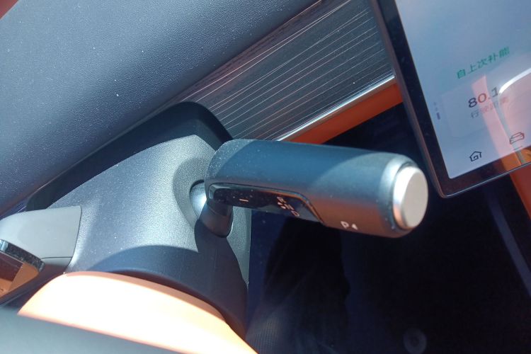 乐道L60 2024款 60kWh 四驱版中控内饰18