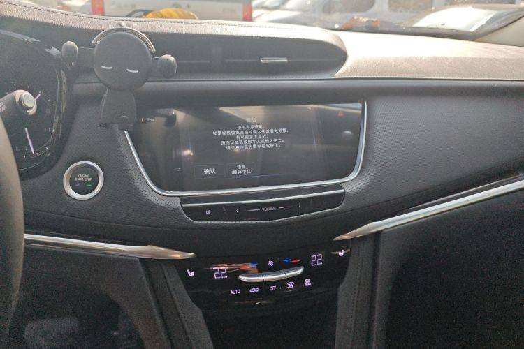 凯迪拉克XT5 2016款 28T 四驱豪华型中控内饰16