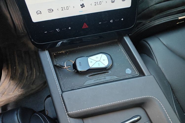 小鹏G3 2022款 G3i 460G+中控内饰7001