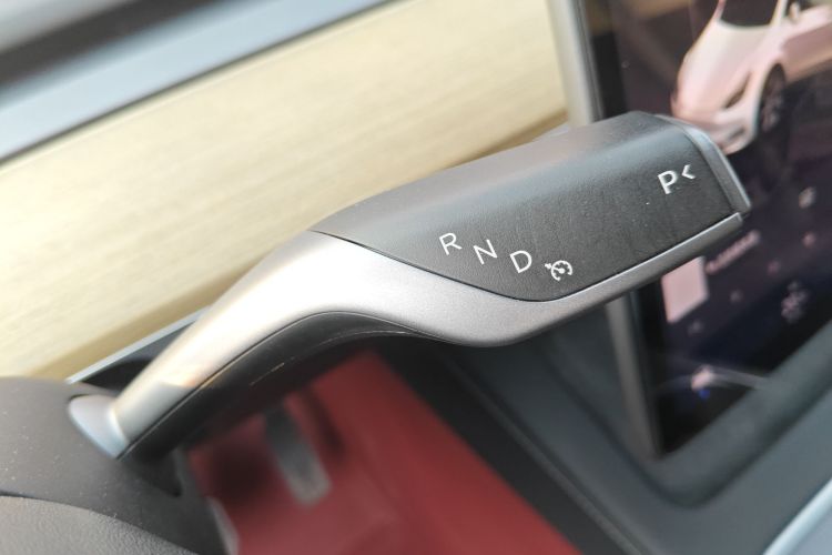 特斯拉 Model Y 2023款 长续航全轮驱动版局部细节18