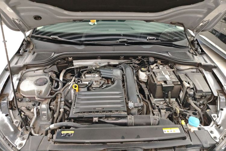 大众 高尔夫 2023款 280TSI DSG Pro机舱底盘24