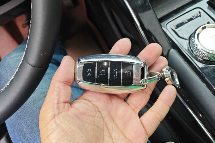 哈弗H6 2021款 第三代 1.5T 自动两驱Max中控内饰11