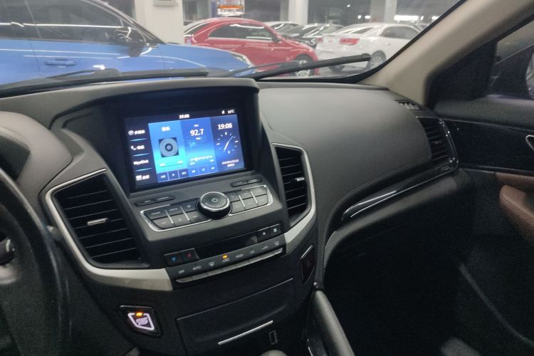 东风风神AX7 2018款 经典 1.6T 自动豪华型局部细节16