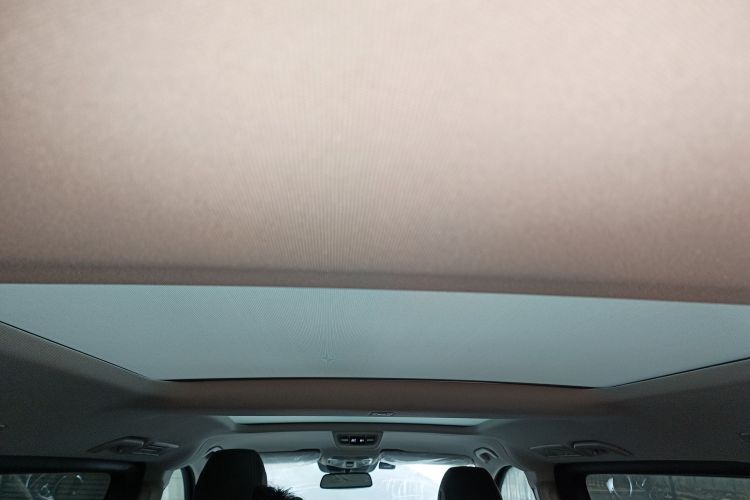 奔驰V级 2018款 V 260 尊贵版 国VI中控内饰22