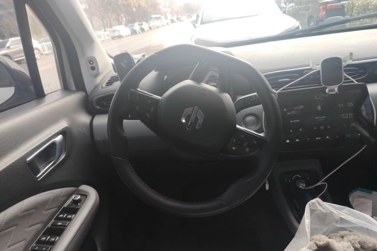 零跑汽车 零跑T03 2021款 400豪华版中控内饰13