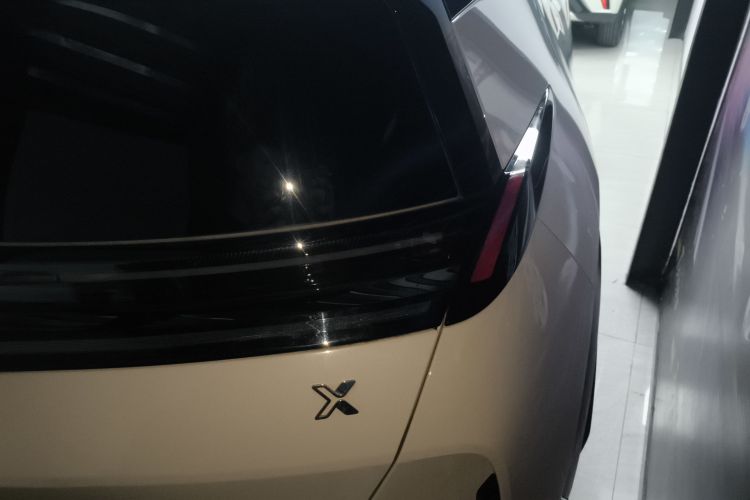 极氪X 2025款 五座后驱版车身外观6006