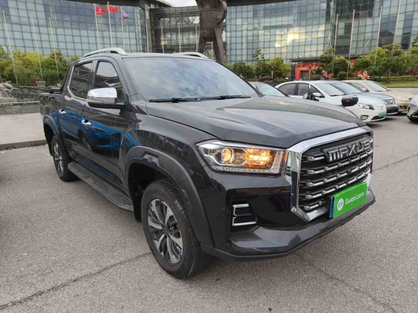 上汽大通MAXUS 2023款 星际R 2.0T 自动 汽油 两驱 豪华版 标箱(5)