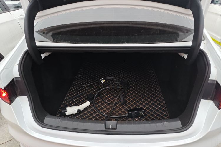 比亚迪 秦PLUS 2021款 EV 400KM 豪华型机舱底盘23