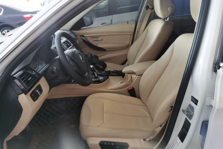 宝马3系 2014款 320Li 时尚型中控内饰19