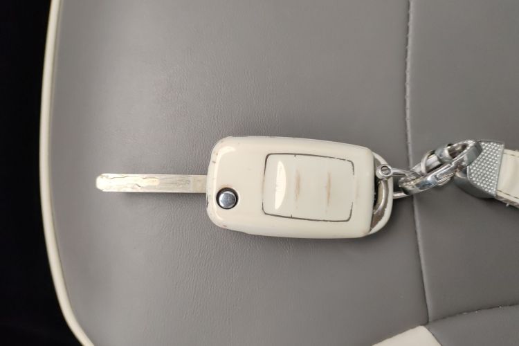 长安启源 长安Lumin 2024款 205km 橙风版中控内饰7001