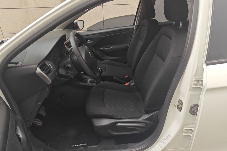 雪铁龙 爱丽舍 2016款 1.6L 手动时尚型局部细节19