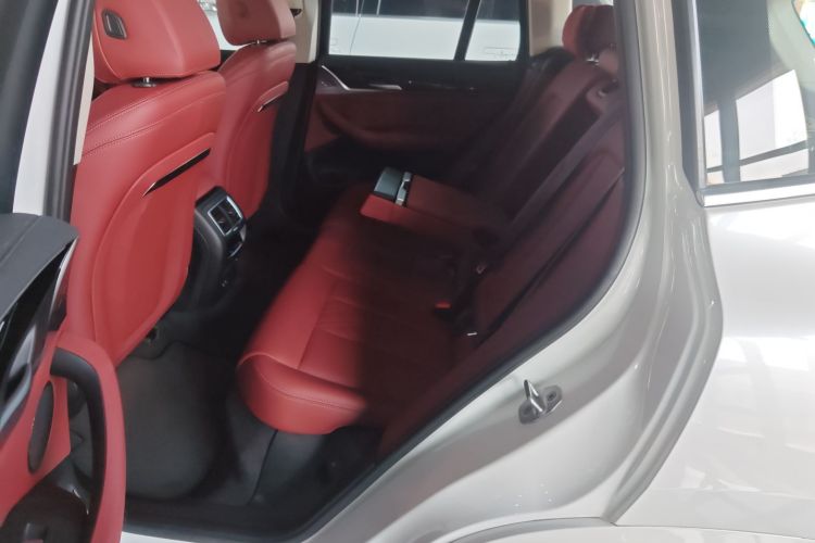 宝马iX3 2022款 改款 领先型中控内饰7004